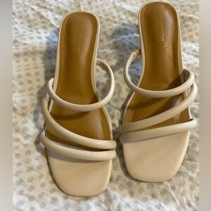 Chico’s cream heels size 6.5